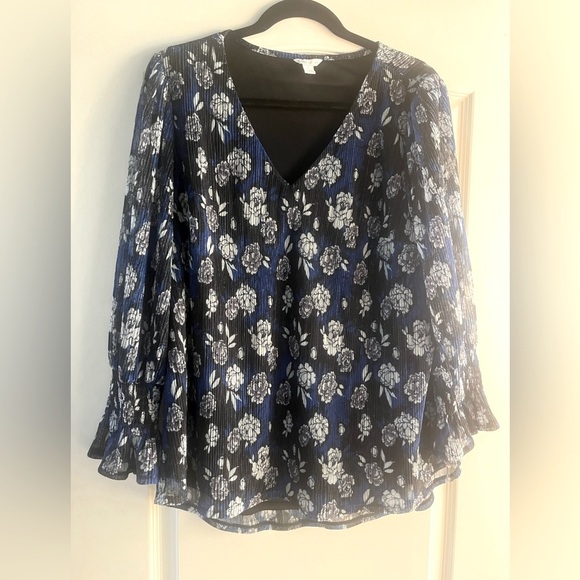 Cato Polyester & Metallic Blend Floral V-Neck Women's Top Size XL - Picture 1 of 16